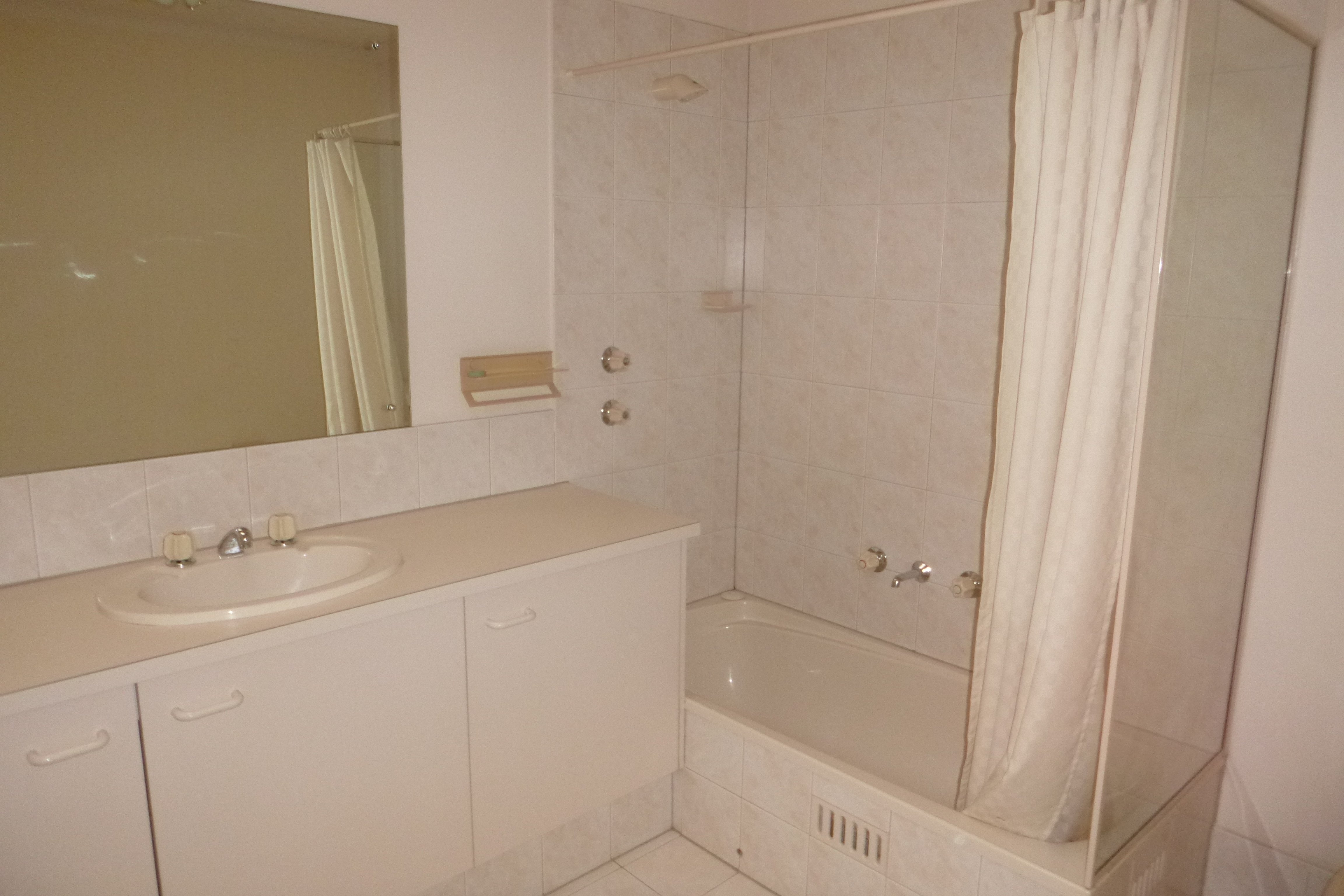 2/100 Wills Street Peterhead 5016