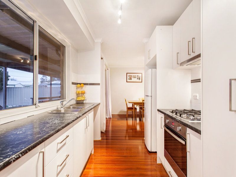 7 Pine Drive, Altona Meadows - Thumbnail 3