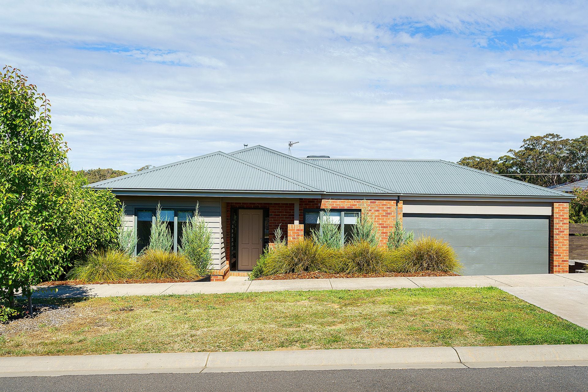 7 Phyllis Crescent, McKenzie Hill - Thumbnail 2