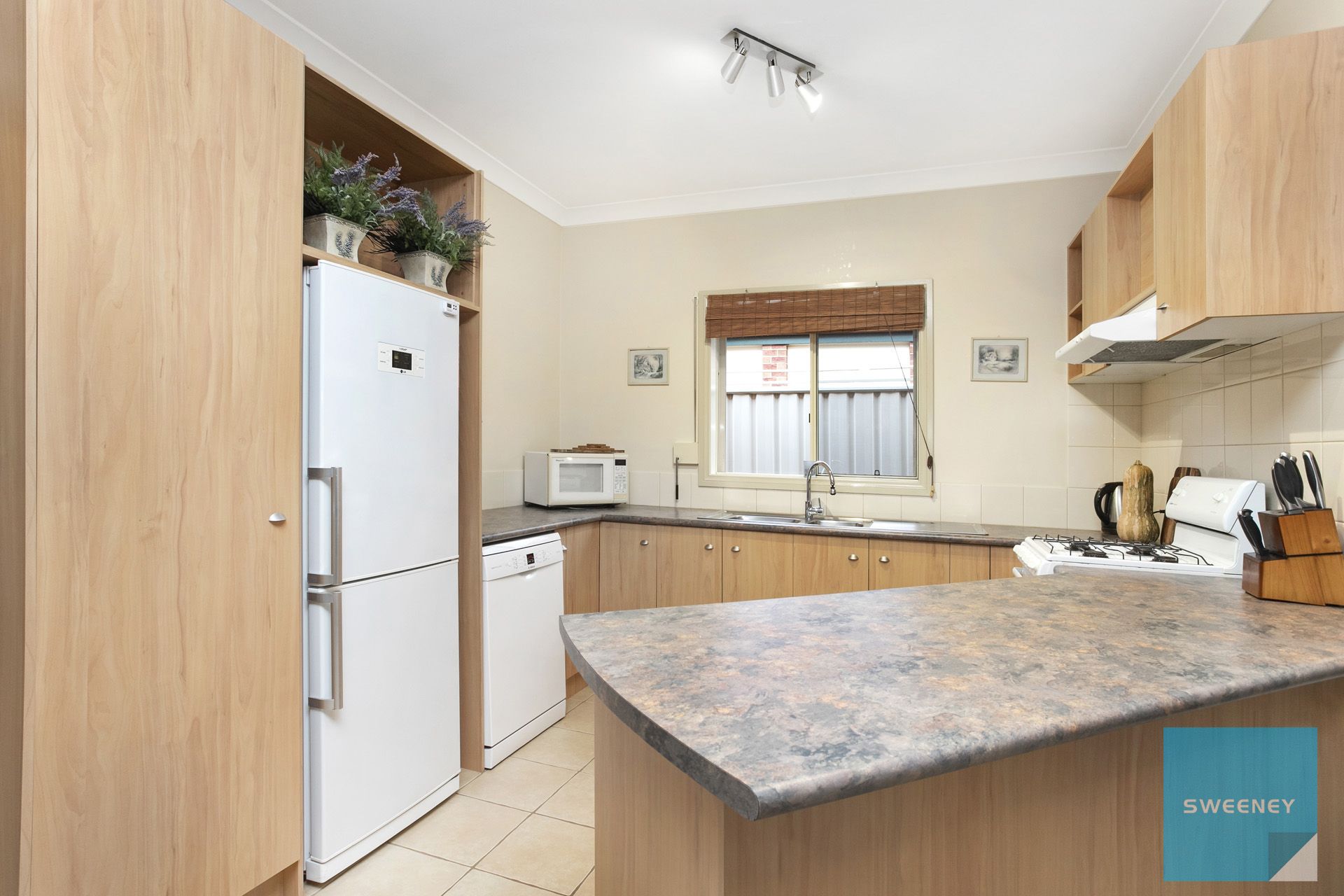 4 Simpson Place, Caroline Springs - Thumbnail 4