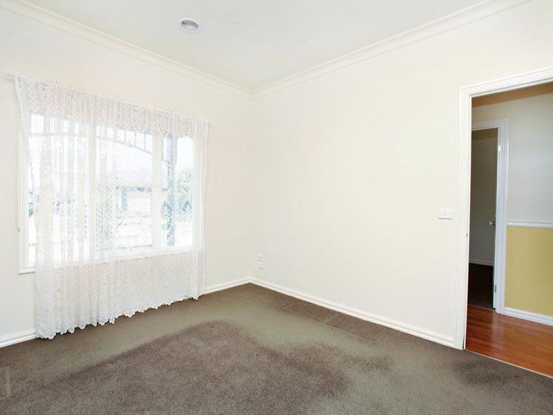 33 Asthima Way, Caroline Springs - Thumbnail 8