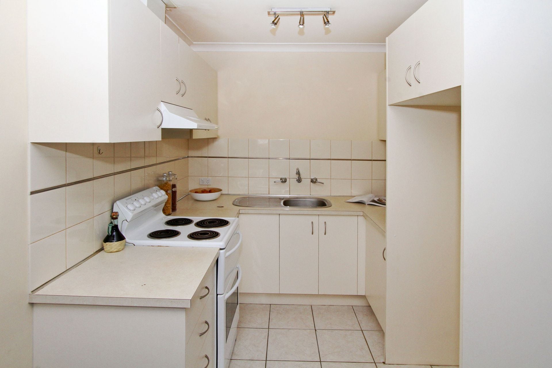 ONE BEDROOM WITH DUCTED HEATING AND AIR CONDITIONING
