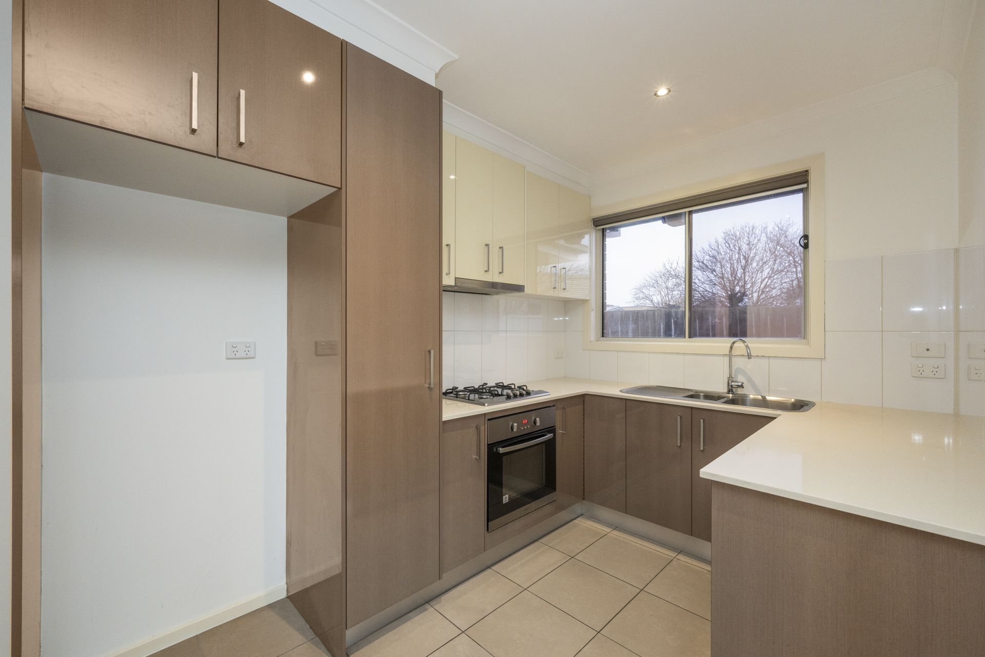 LOW MAINTENANCE CONVENIENT LIVING