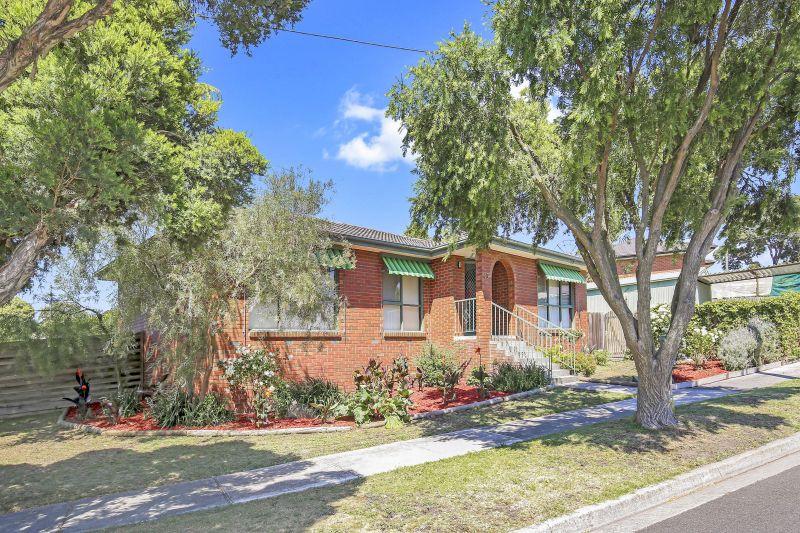13 Baystone Road, Epping