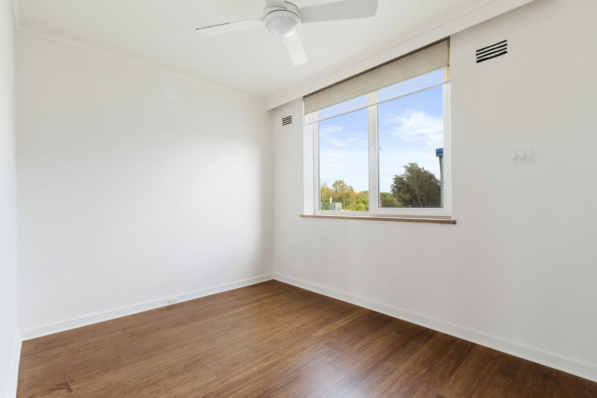 Light Filled, Two Bedroom Apartment Close to the City
