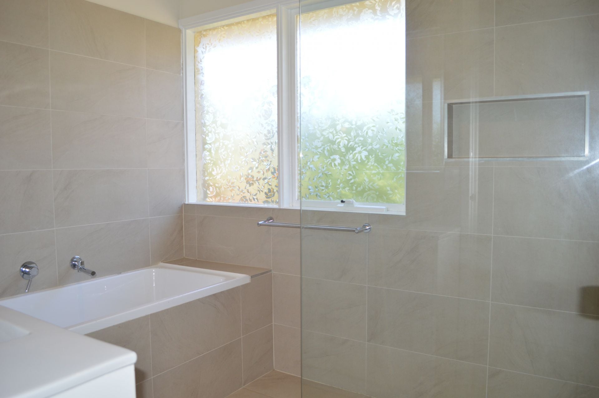 SUPERBLY LOCATED FOUR BEDROOM FAMILY HOME   *Insp Thu 22nd Mar @ 4:40pm & Sat 24th Mar @ 10:05am*