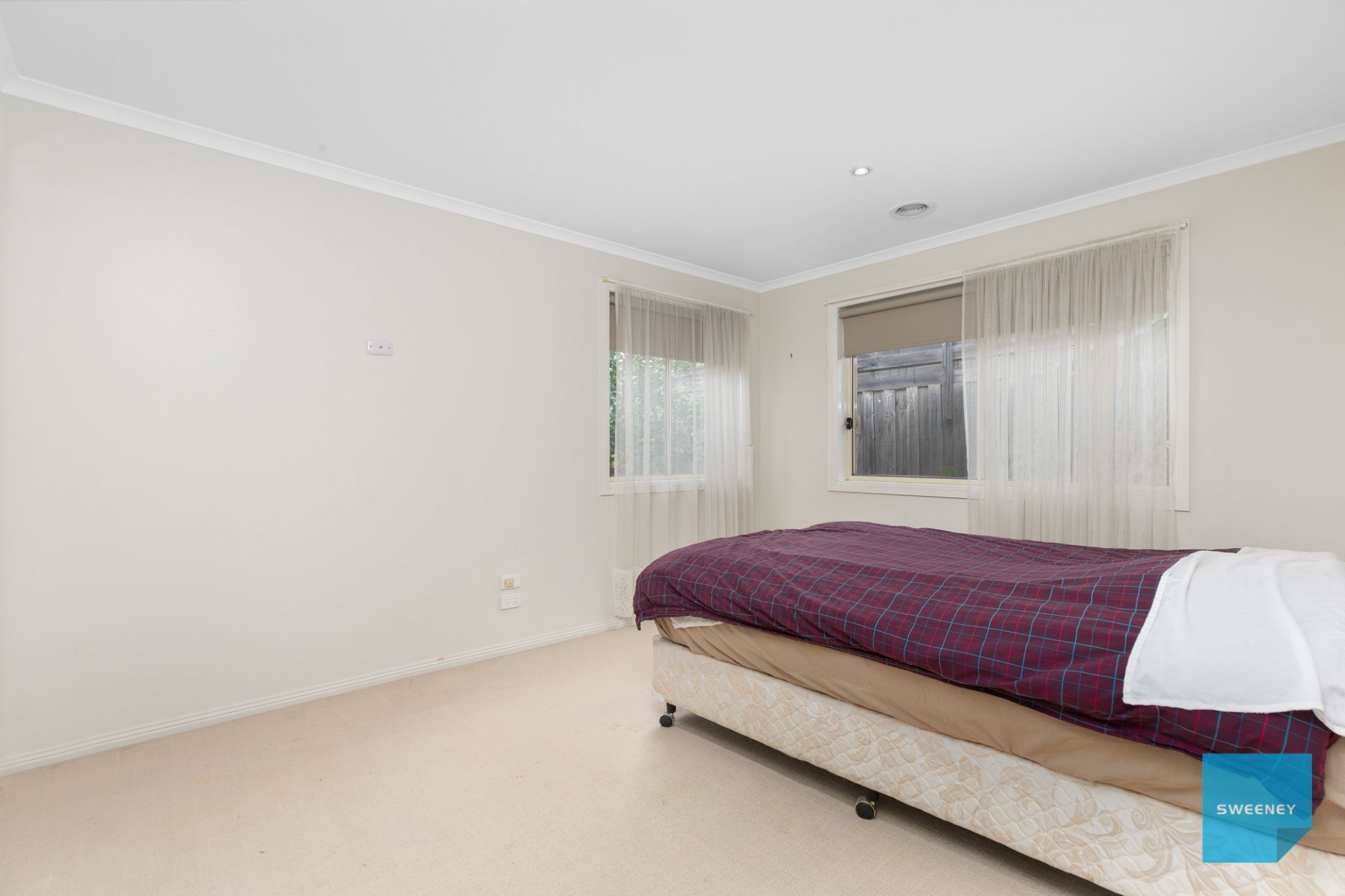 2/4 Lake Boga Avenue, Deer Park - Thumbnail 8