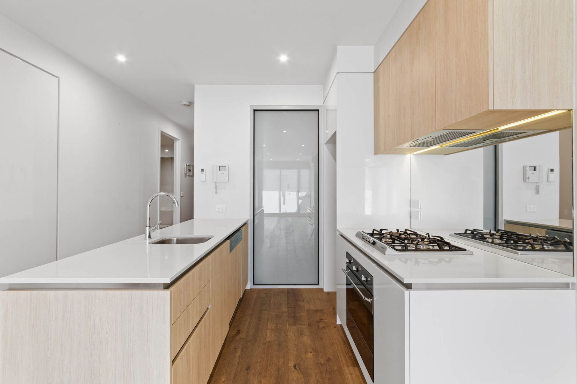 112/37 Park Street, Elsternwick - Thumbnail 2
