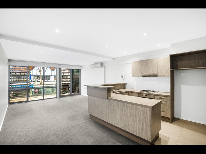 2/424 Toorak Road, Toorak - Thumbnail 2
