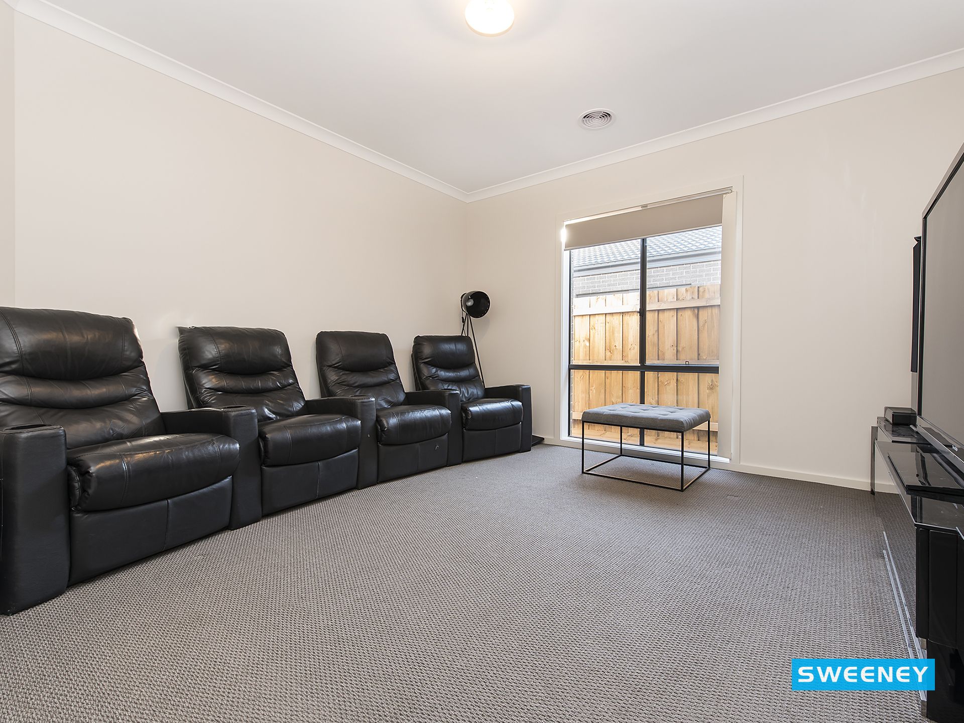 11 Arbourton Avenue, Rockbank - Thumbnail 8