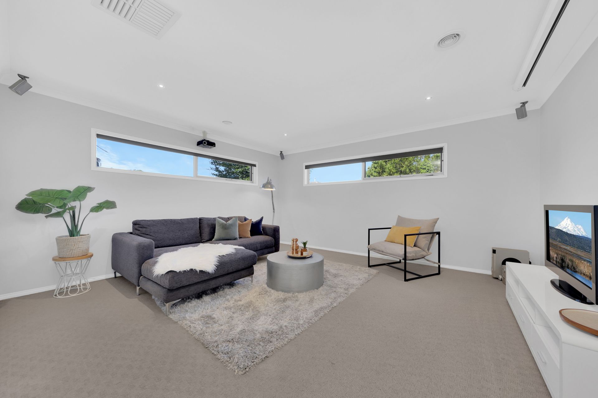 A Spacious Family Haven with Excellent Side Access!