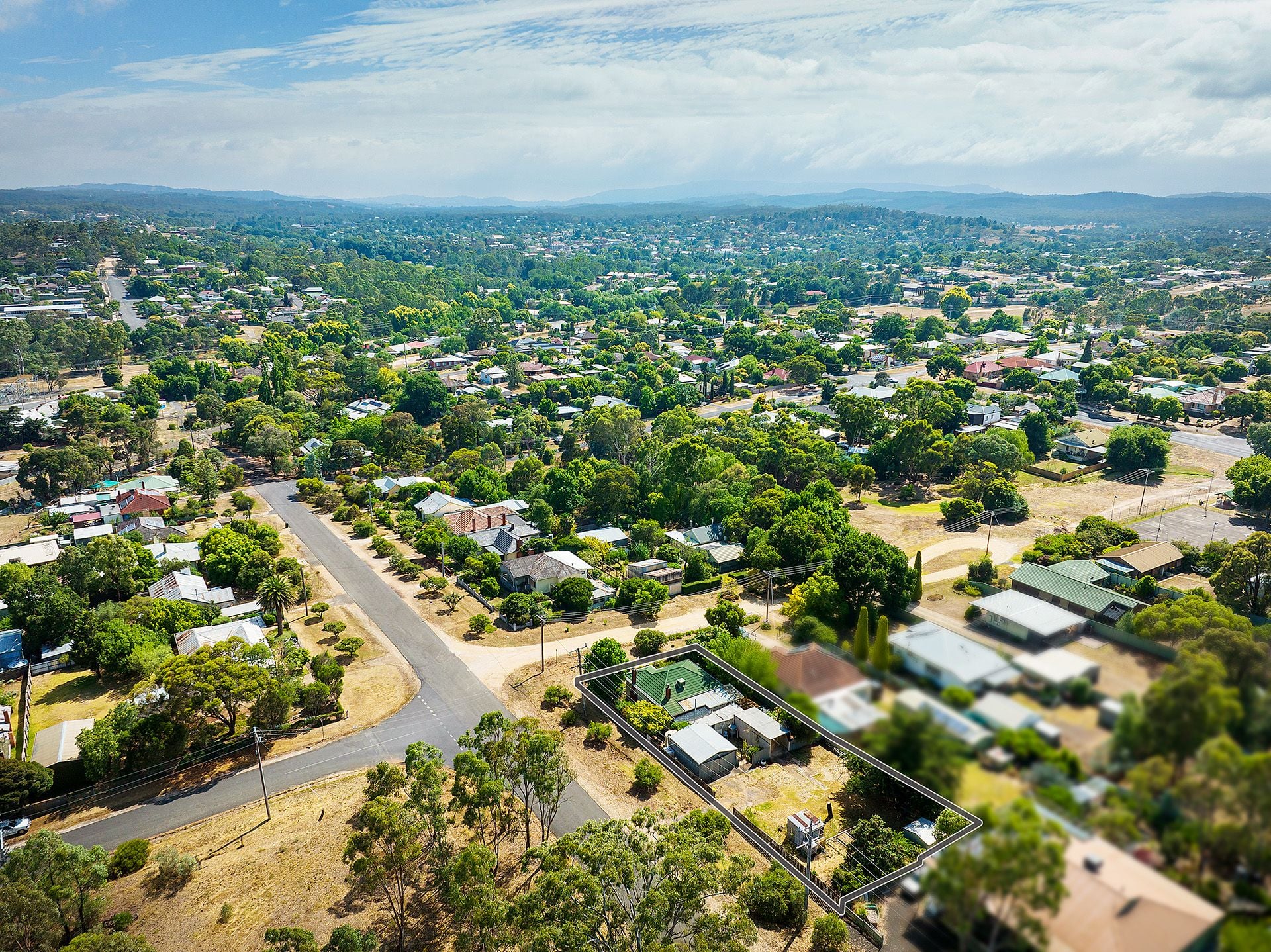 12 Lawrence Street, Castlemaine - Thumbnail 4