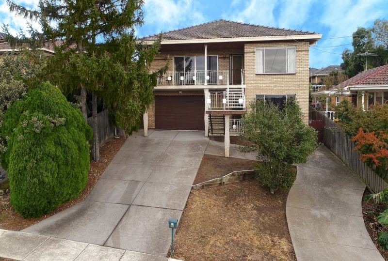 17 Ayr Street, Reservoir