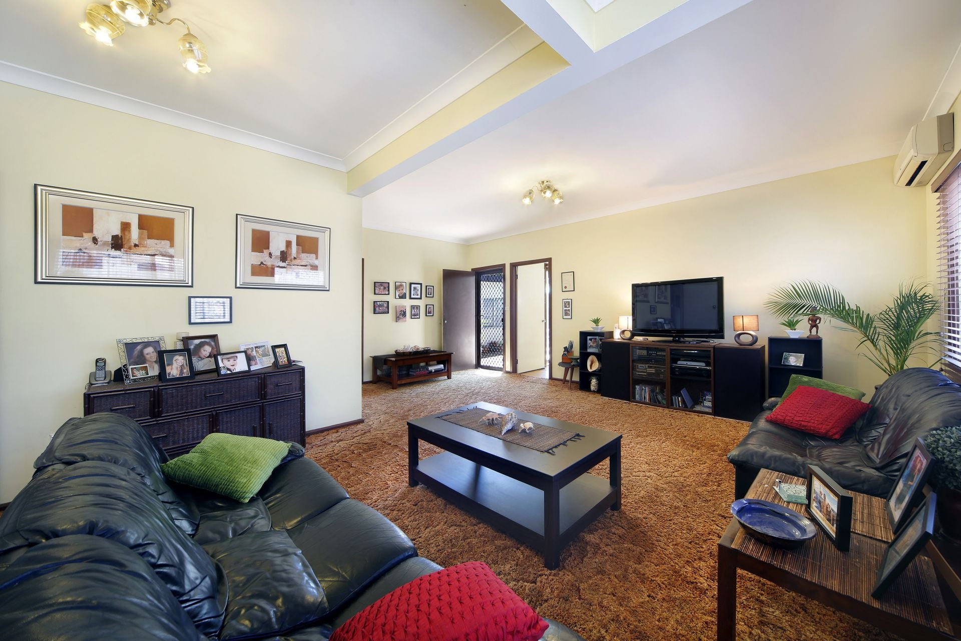12 Carramar Crescent, Miranda, Miranda - Thumbnail 4