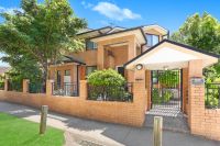 1/31-32 Loftus Crescent, Homebush
