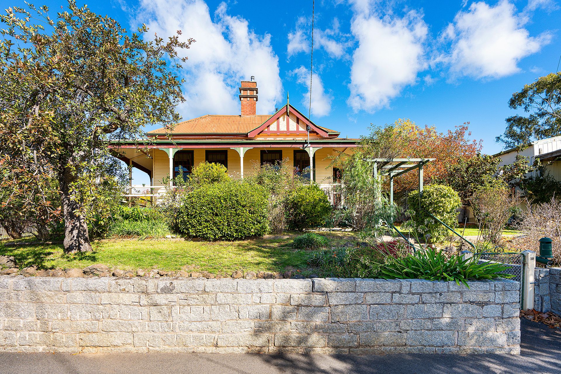10 Templeton Street, Castlemaine - Thumbnail 2