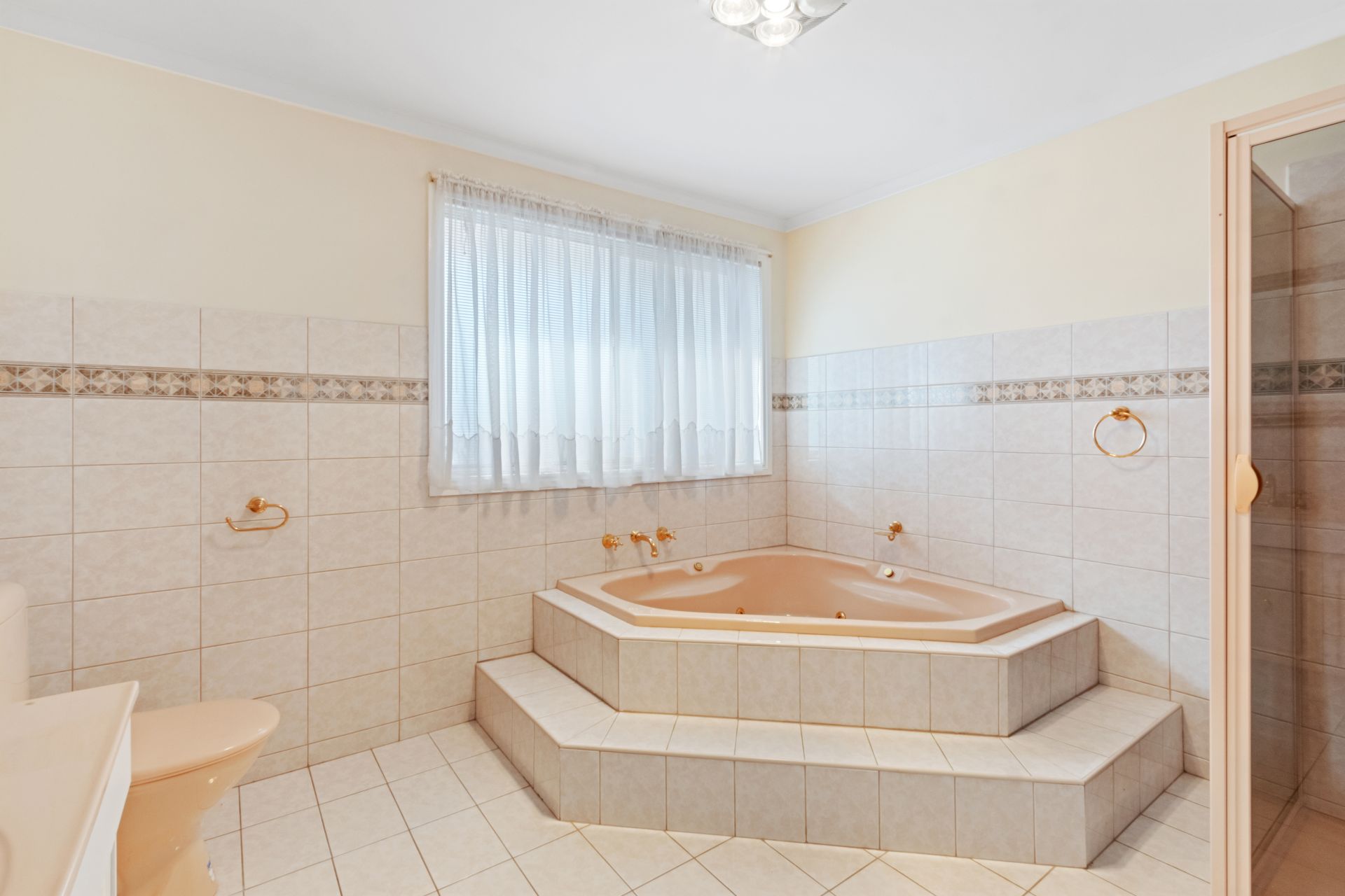 Big Home in Ideal Locale
