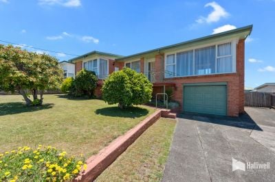 3
 
 
 
  
 
 
 1
 
 
 
  
 
 
 1
 
 
 
 
 
 
 
 33 Manning Crescent, Devonport TAS 7310, Devonport - Thumbnail 2