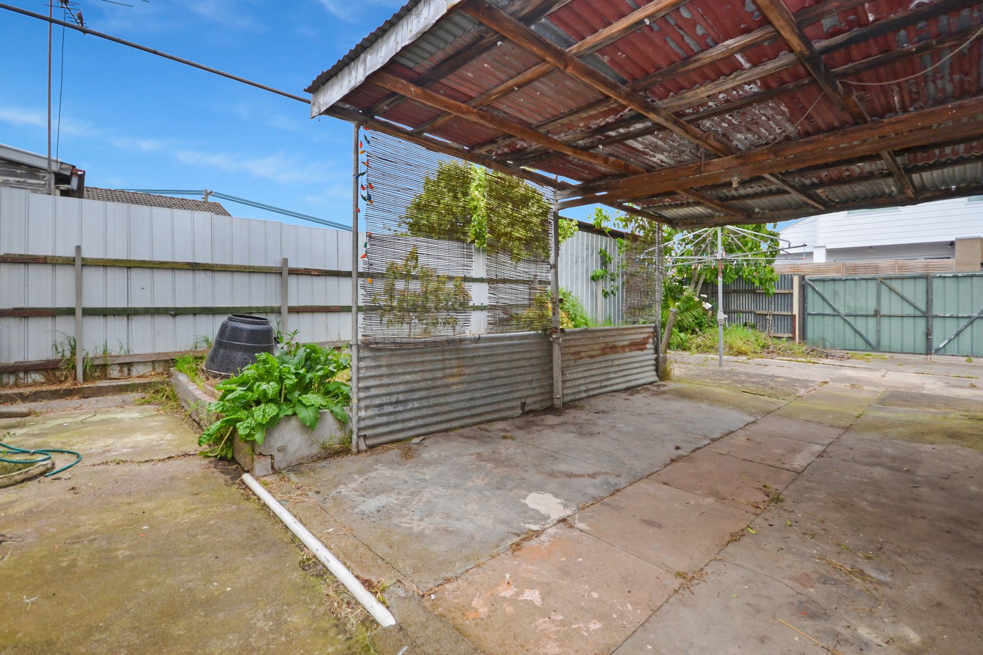Spacious living on Pender