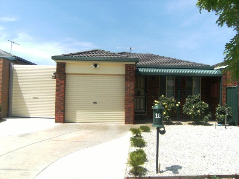 12 Strickland Crescent, Burnside - Thumbnail 2