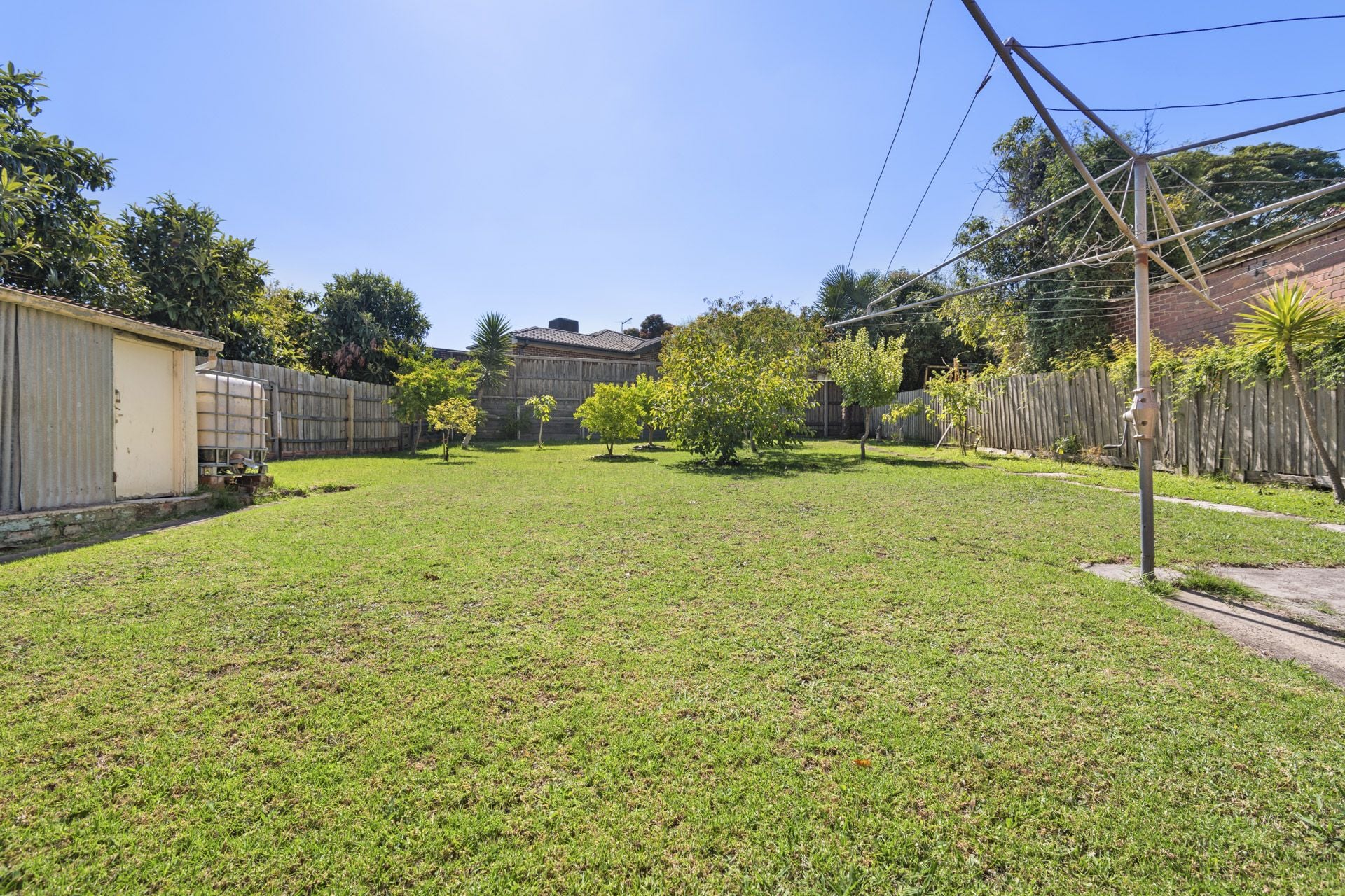 CLINKER CLASSIC - RESIDENTIAL GROWTH ZONE 1 APPROX 730m2