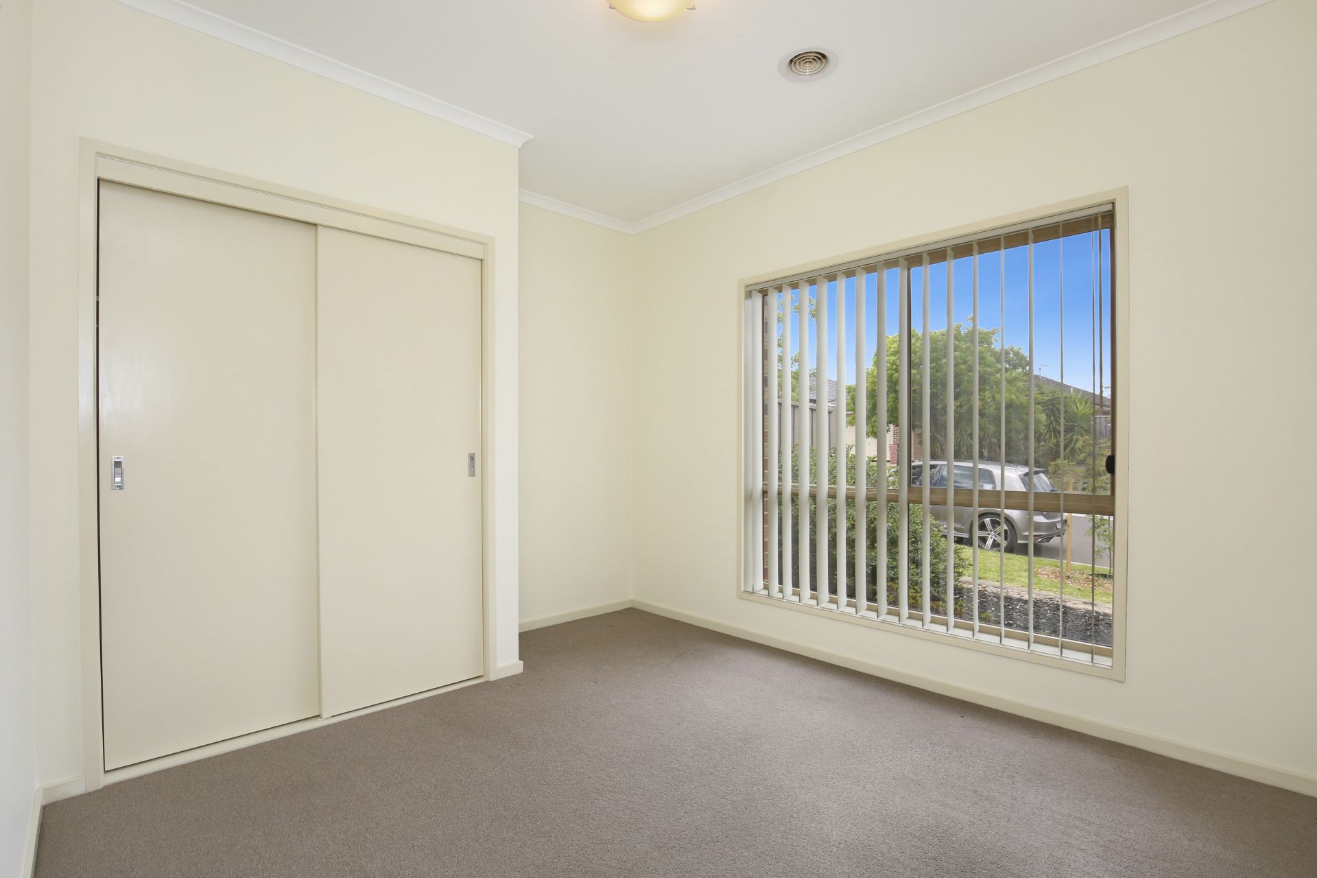 CRAIGIEBURN CATCH!