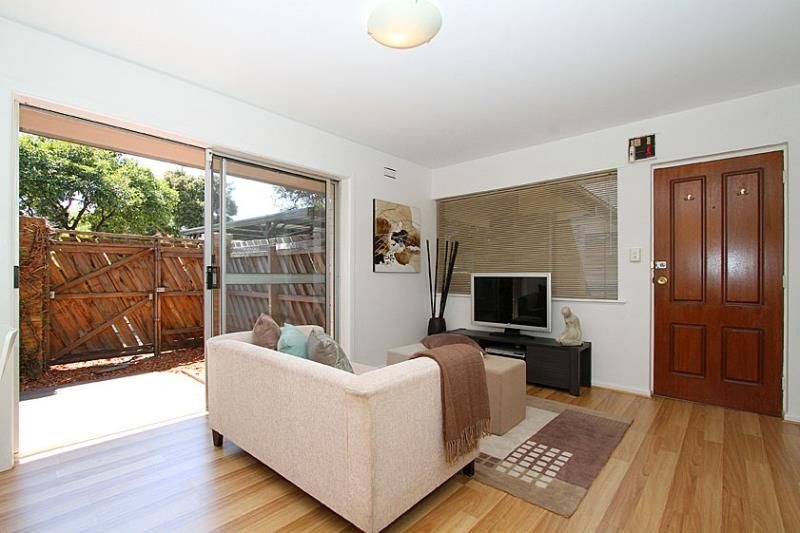 8/74 Dundas Street, Thornbury