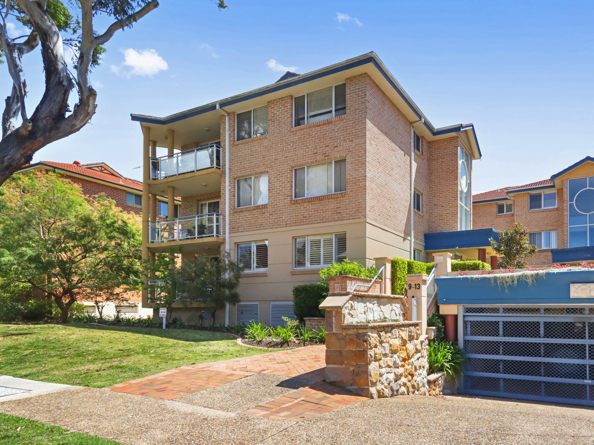 real-estate-for-sale-17-9-13-koorabel-avenue-gymea-nsw