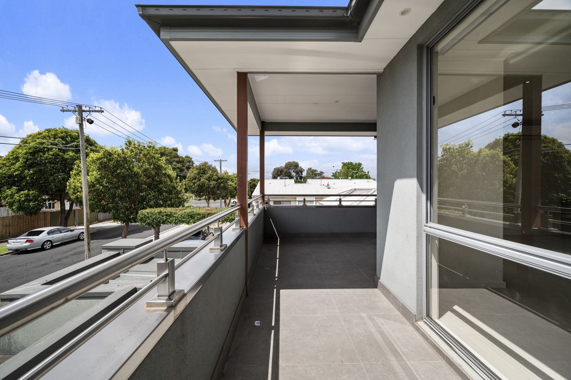 Modern & Low Maintenance