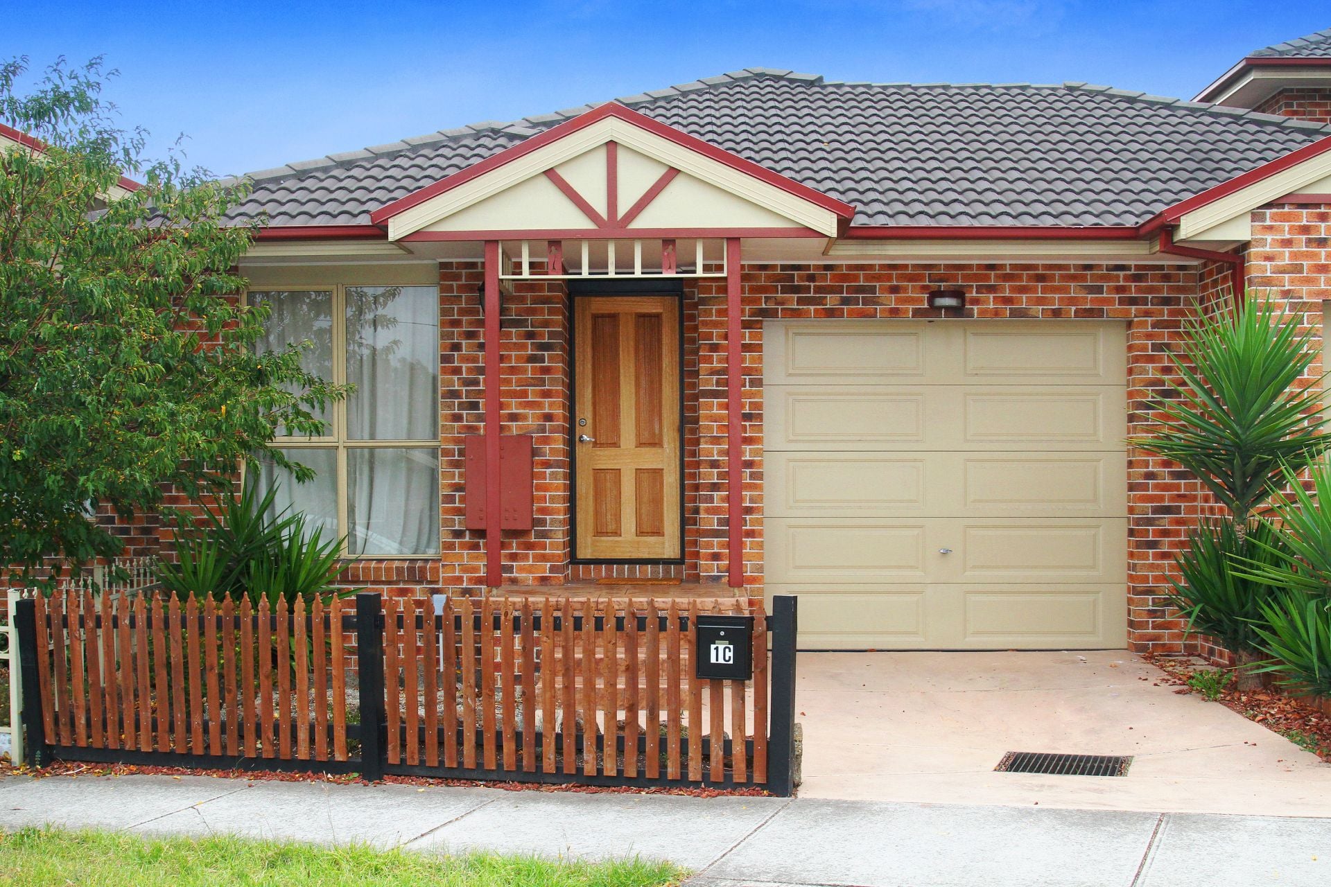 LOVE THE HOME, ADORE THE LOCATION