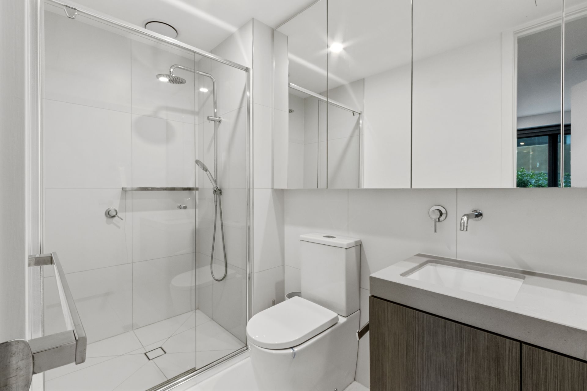 UNDER APPLICATION - Inner-city boutique living
