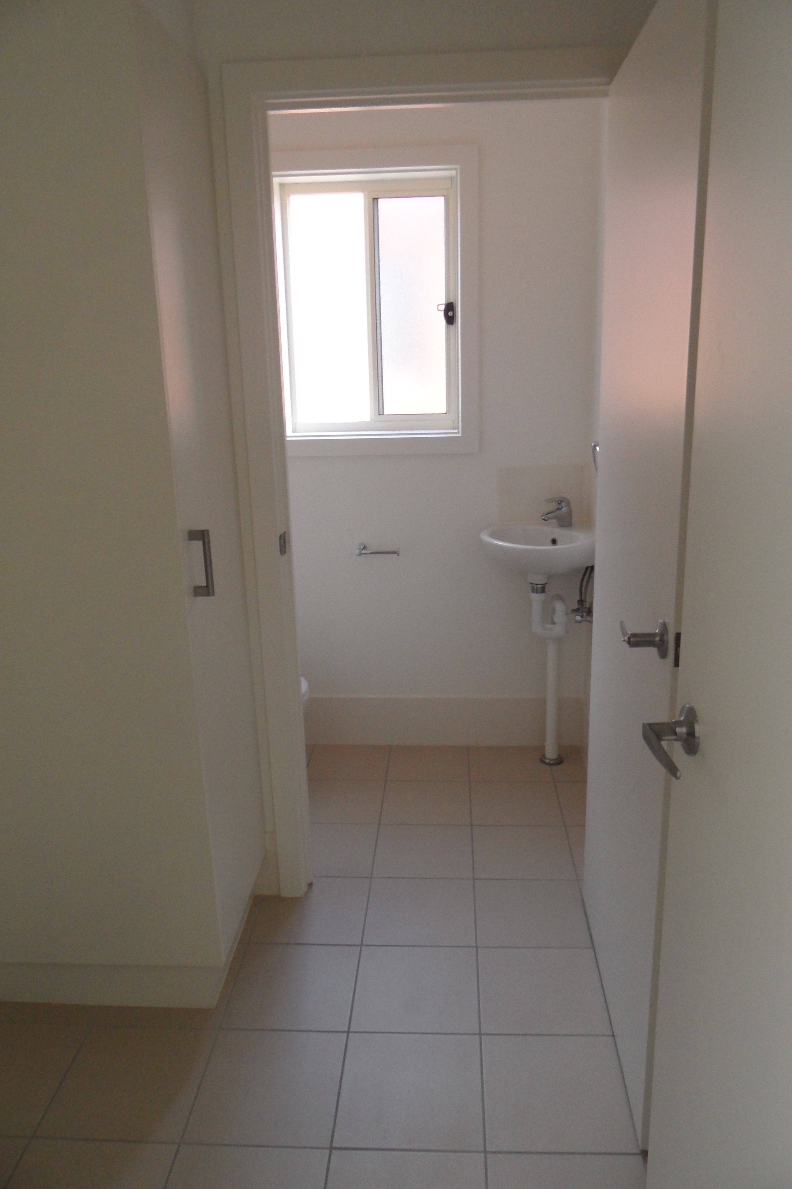 3/30 - 32  Marshall Terrace Brooklyn Park 5032