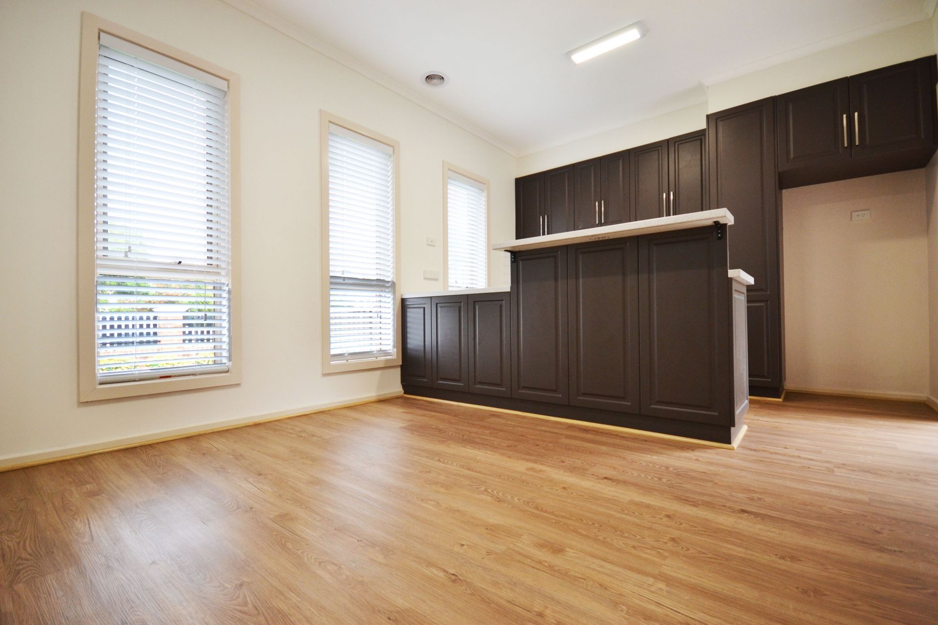 LOOKING FOR A NICE PLACE TO LIVE! This one is worth checking out.
