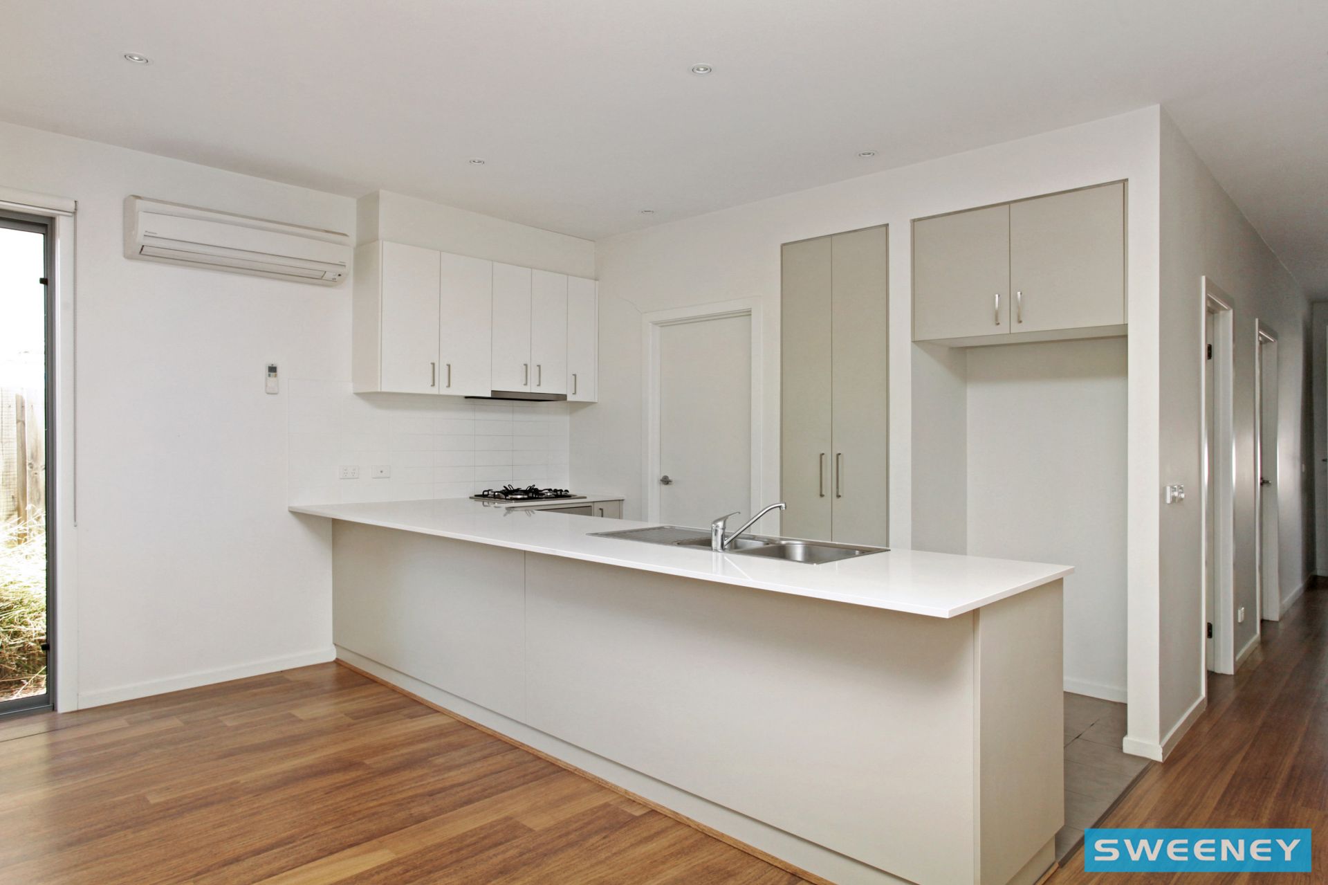 3/1-5 The Close, Caroline Springs - Thumbnail 3
