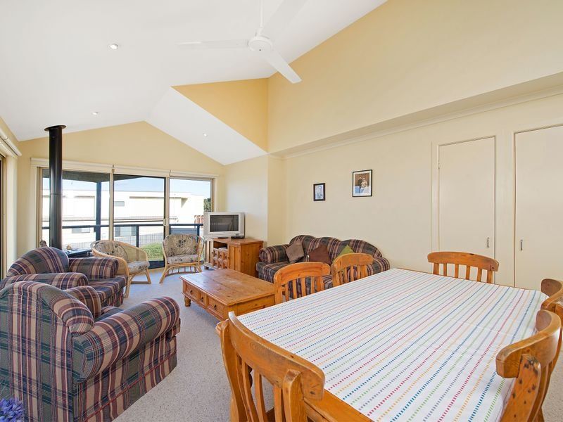 Unit 2/42 Noel Street APOLLO BAY VIC, Apollo Bay - Thumbnail 2