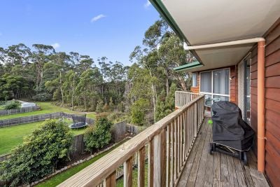 4
 
 
 
  
 
 
 2
 
 
 
  
 
 
 1
 
 
 
 
 
 
 
 26 Jarrod Court, Devonport TAS 7310, Devonport - Thumbnail 7