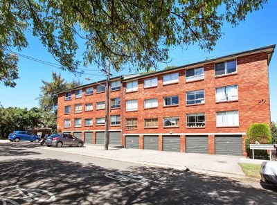 1/18A Ballast Point Road, Birchgrove