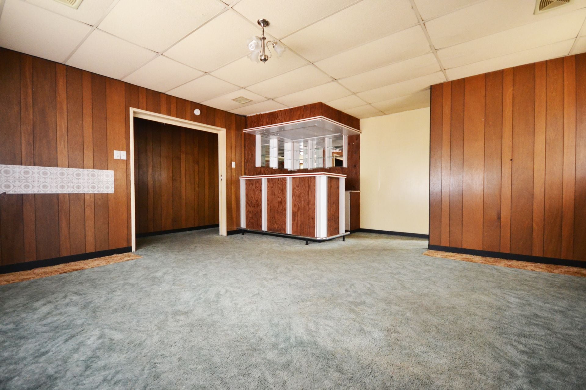 SPACIOUS FAMILY HOME IN A GREAT LOCATION!
