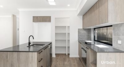 Oakville 20 Alvine Place