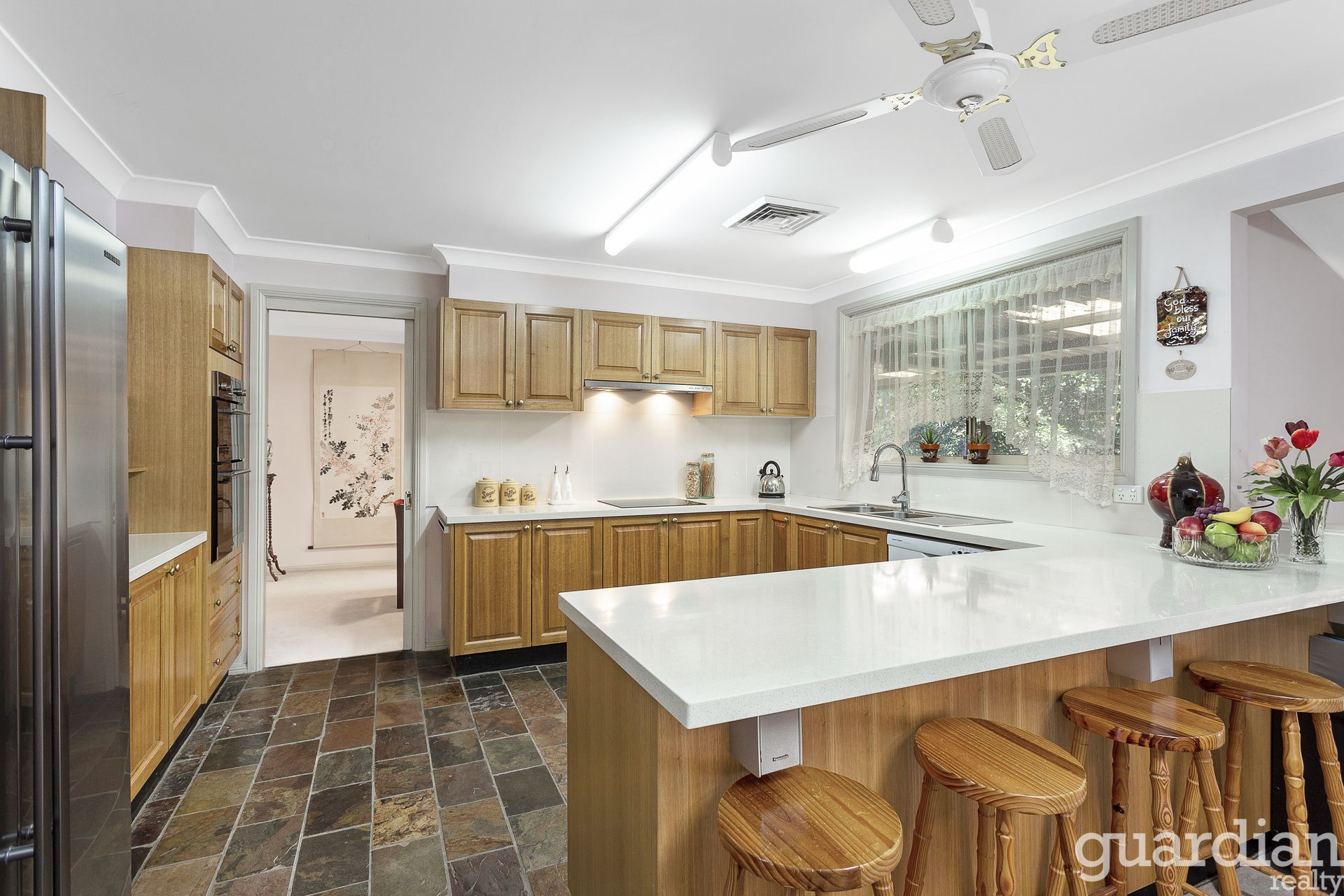 8 Craigton Place Glenhaven NSW, Glenhaven - Thumbnail 3