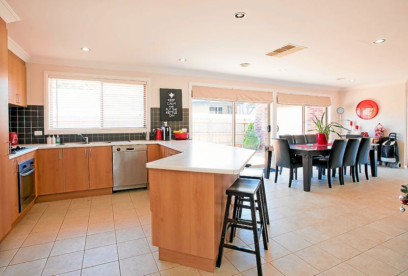 14 McLeod Drive, Bacchus Marsh - Thumbnail 3