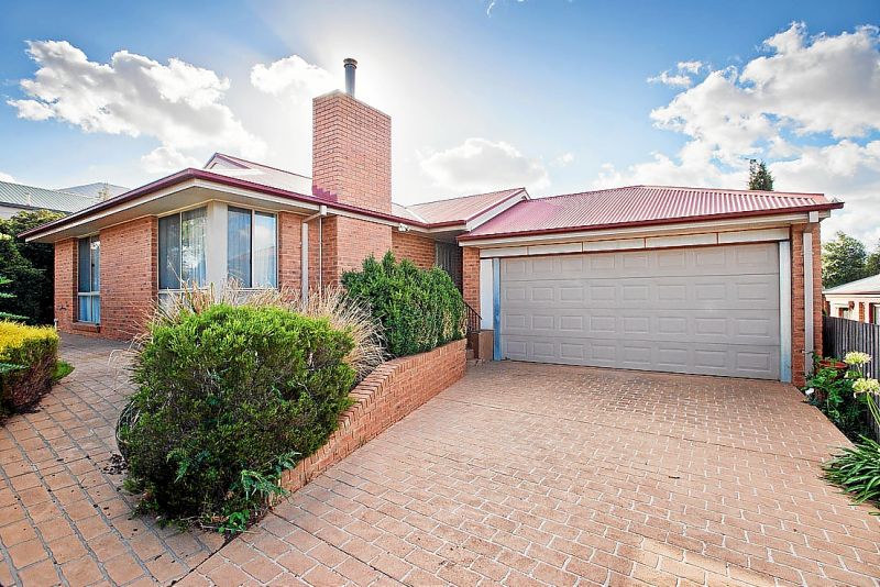 48 Clifton Drive