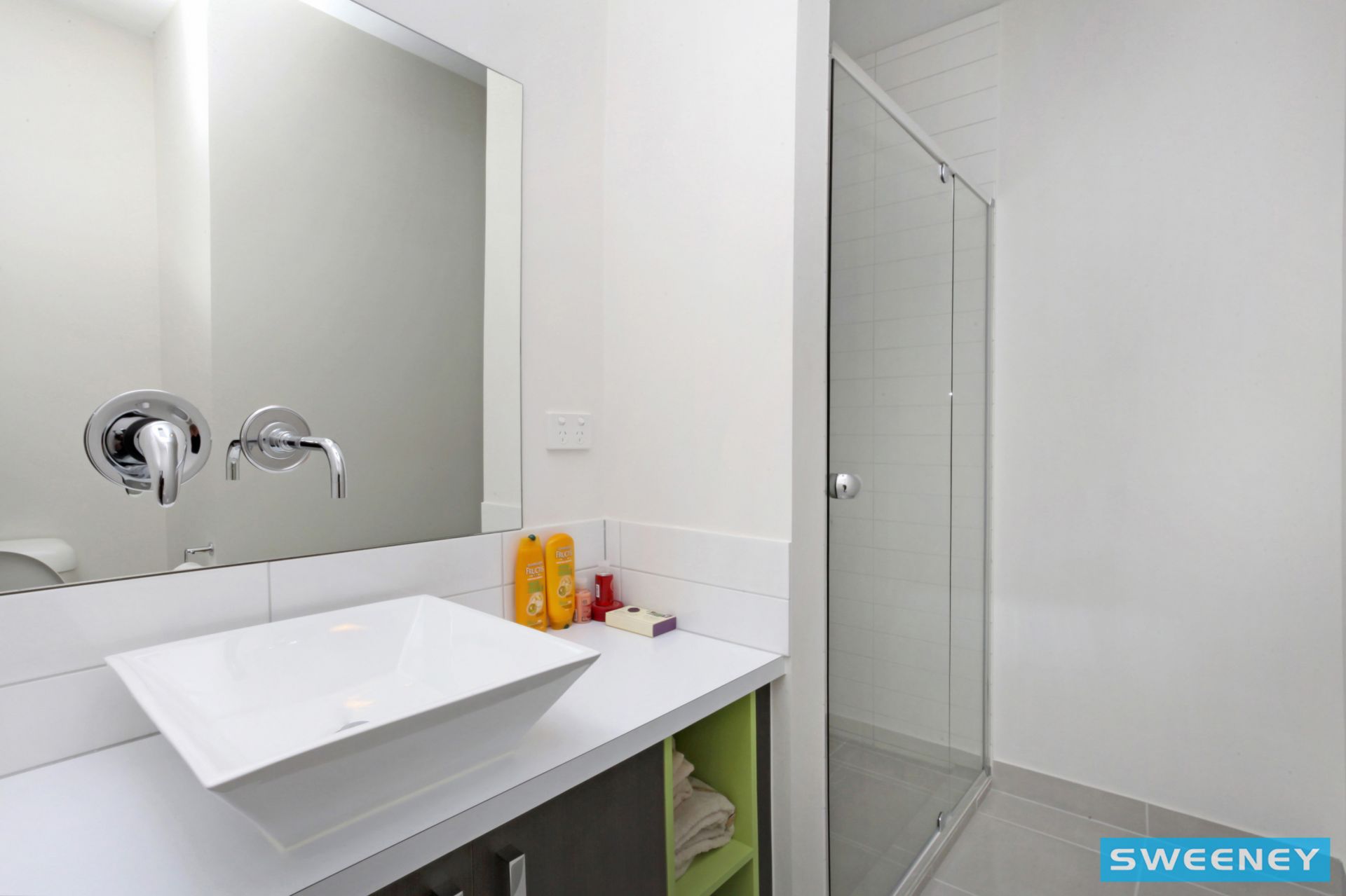 10 Jolimont Street, Caroline Springs - Thumbnail 8