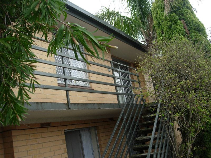 11/4 Loch Street Stepney 5069