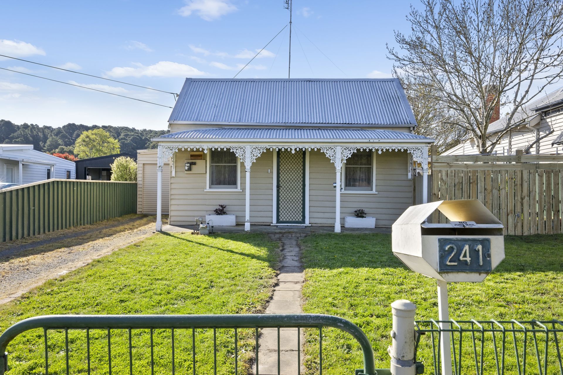241 Humffray Street North, Ballarat East, Ballarat East - Thumbnail 4