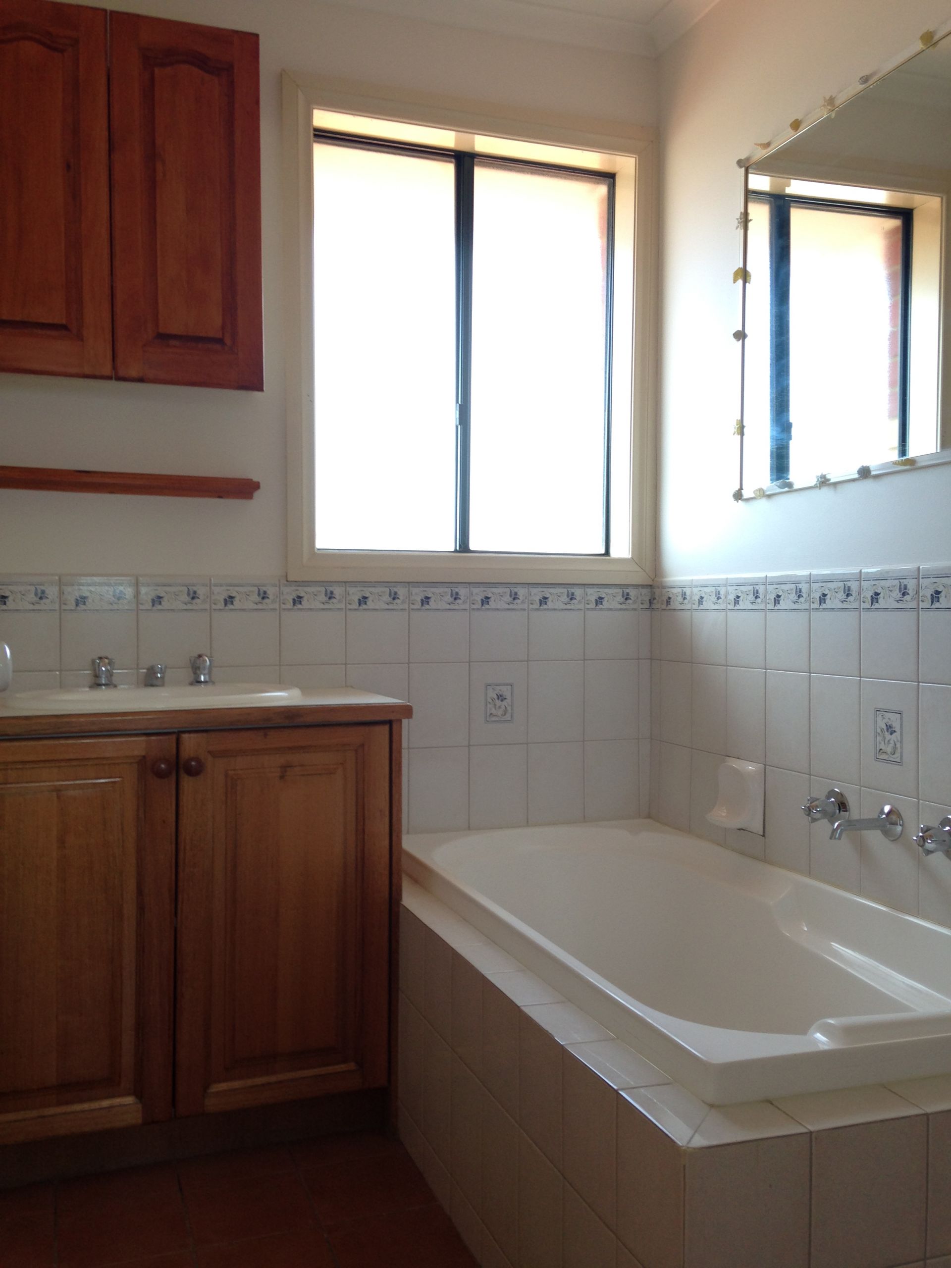 WELL MAINTAINED MODERN HOME!