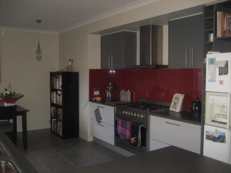 Perfectly Positioned & Contemporary!