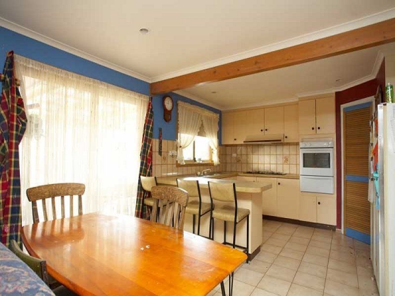 13 Trembath Court, Altona Meadows - Thumbnail 4