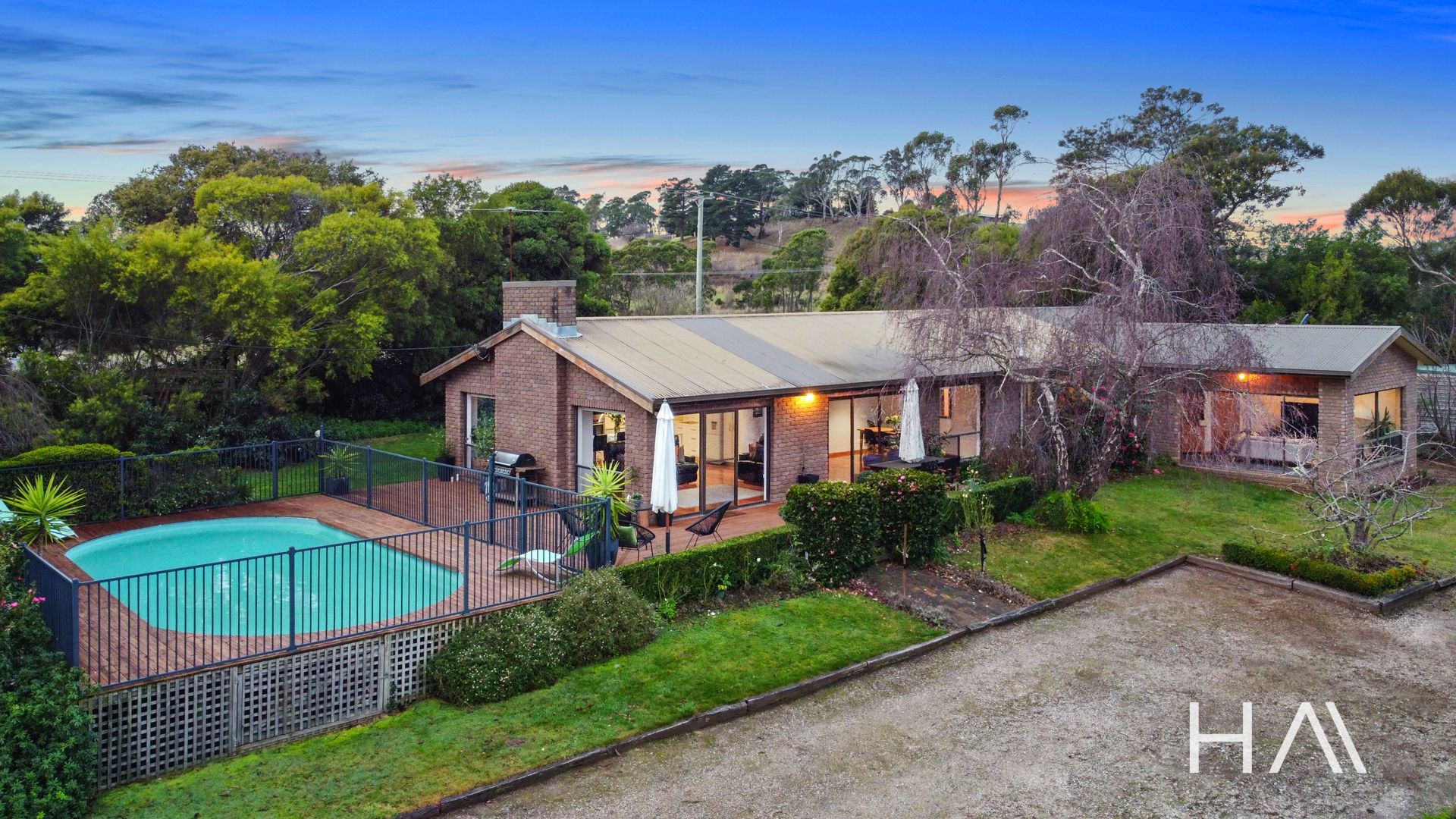 688 Auburn Road Kayena, Kayena - Thumbnail 2