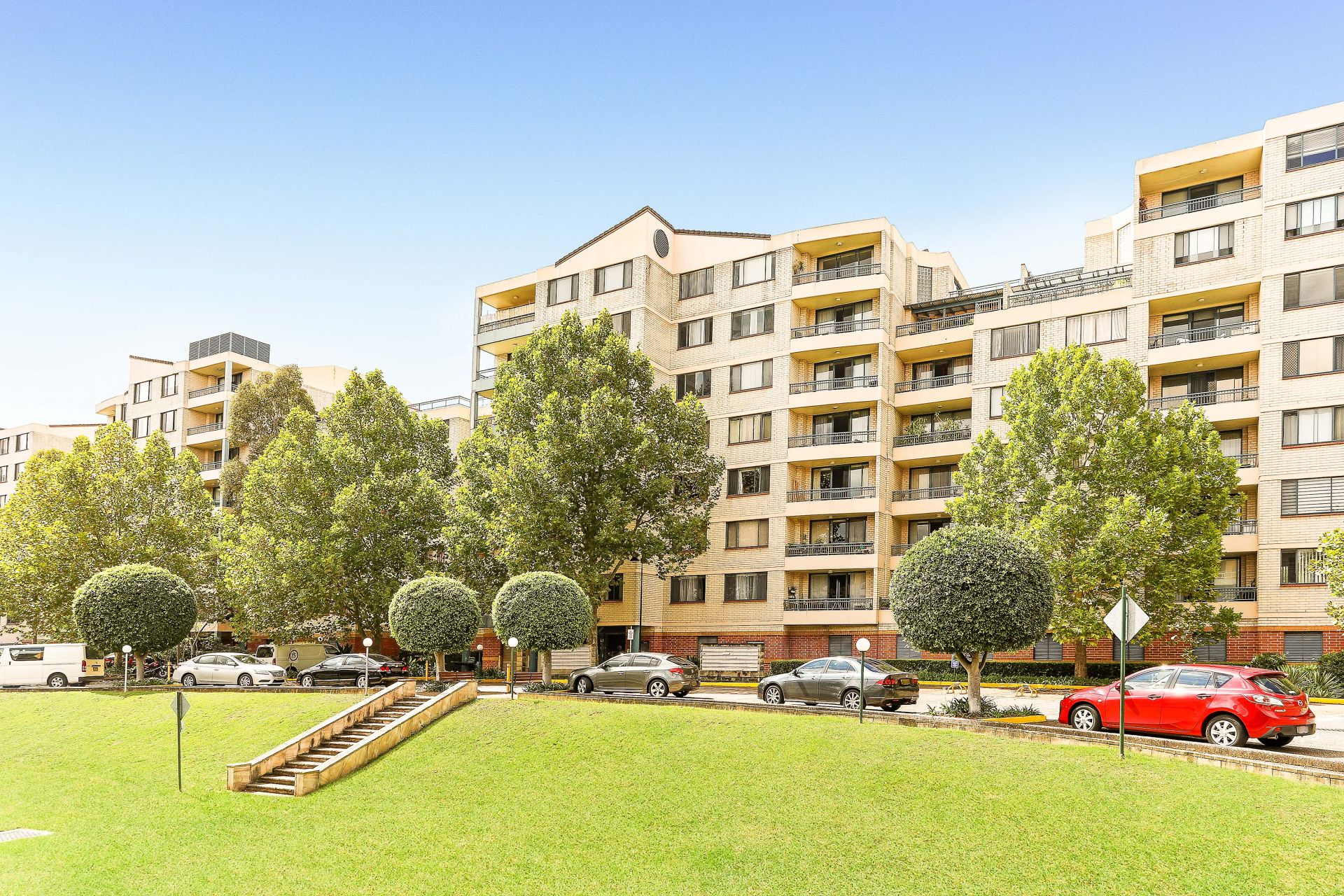 325/8393 Dalmeny Avenue, Rosebery Biller Property